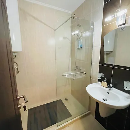 у моря Apartman *